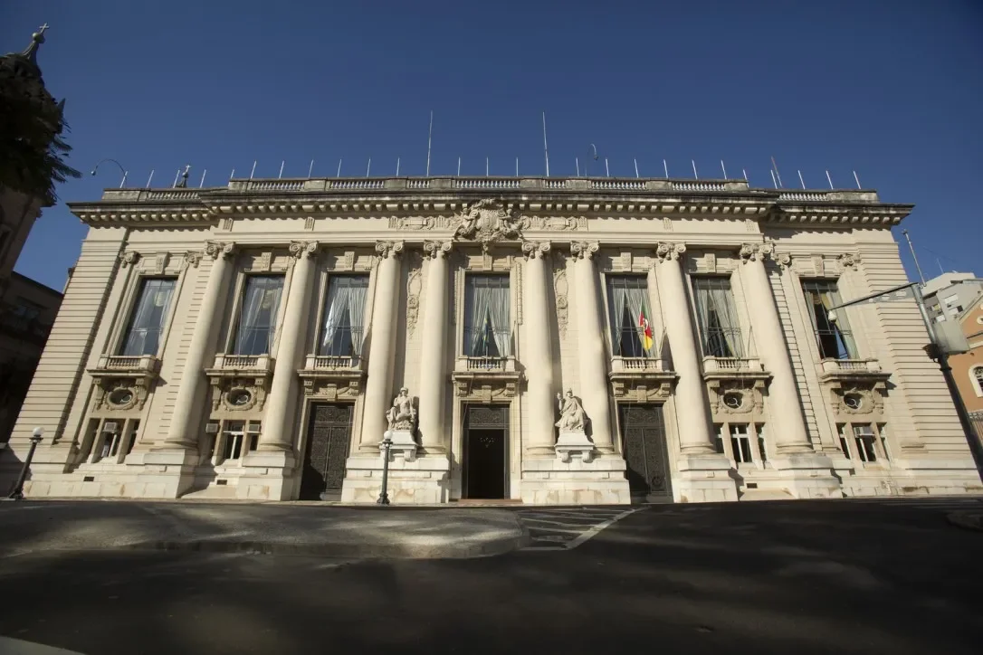 Candidatos a governador no Rio Grande do Sul; veja o número e os nomes